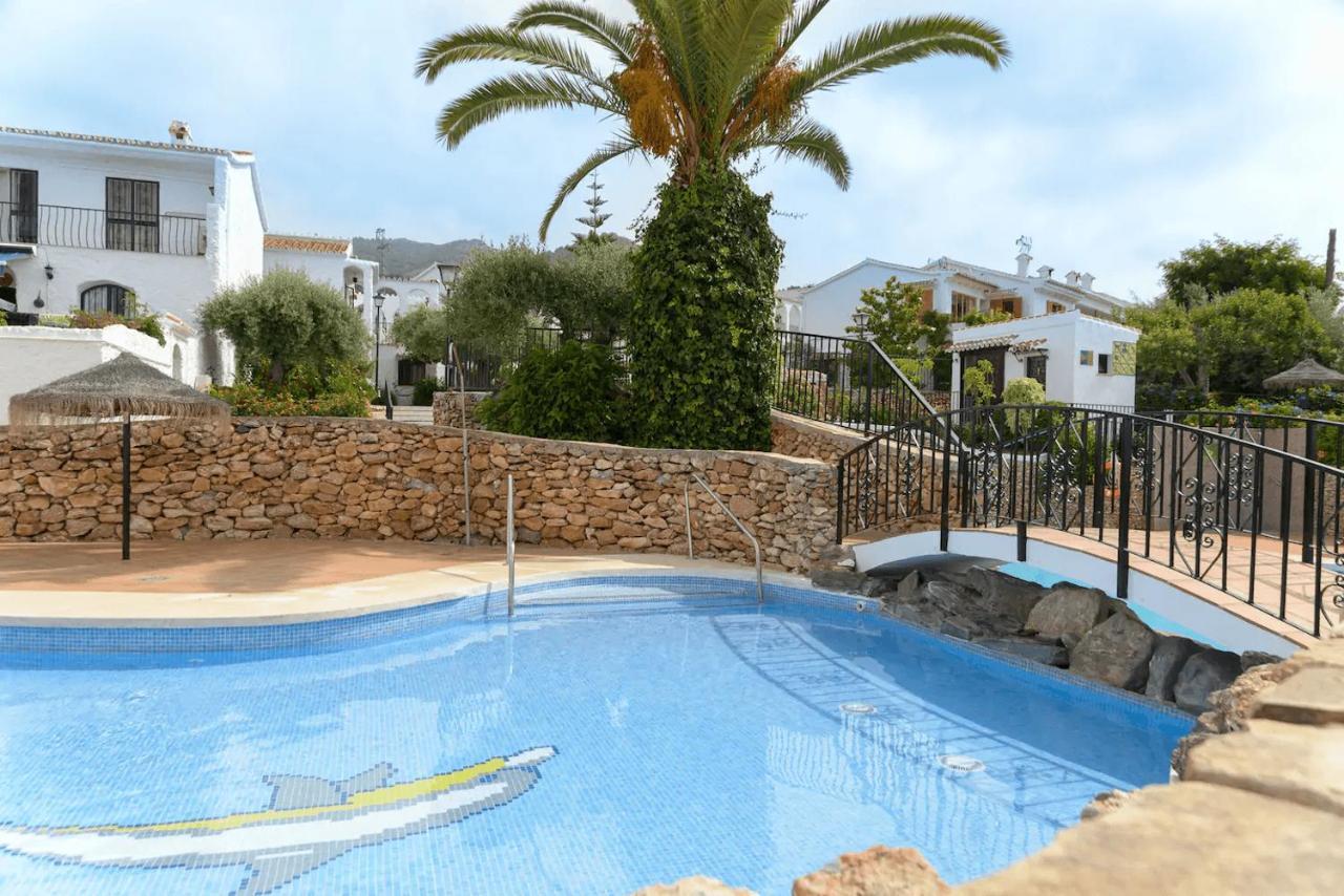 Right By The Pool Area In Capistrano Village! Nerja Exterior foto